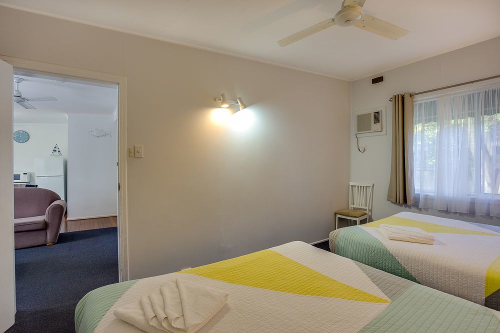 Ocean Park Motel & Holiday Apartments Κοφς Χάρμπουρ Εξωτερικό φωτογραφία