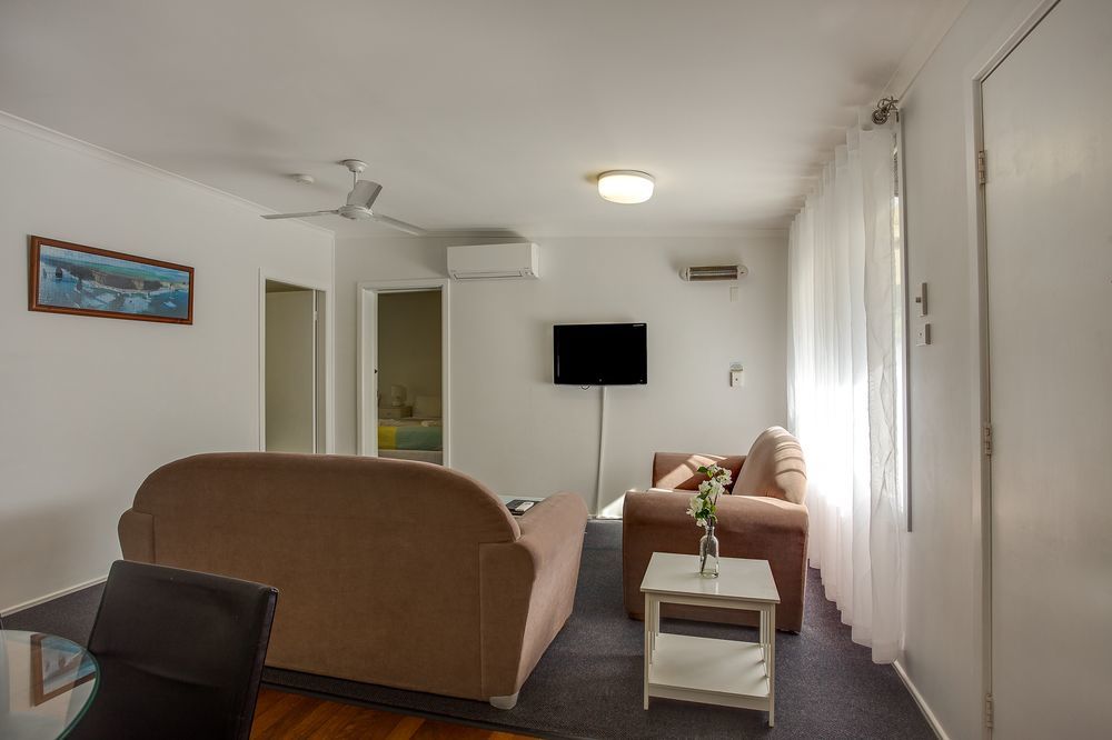 Ocean Park Motel & Holiday Apartments Κοφς Χάρμπουρ Εξωτερικό φωτογραφία