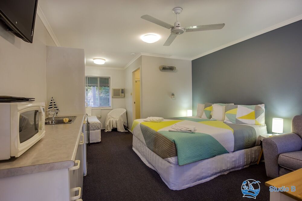 Ocean Park Motel & Holiday Apartments Κοφς Χάρμπουρ Εξωτερικό φωτογραφία